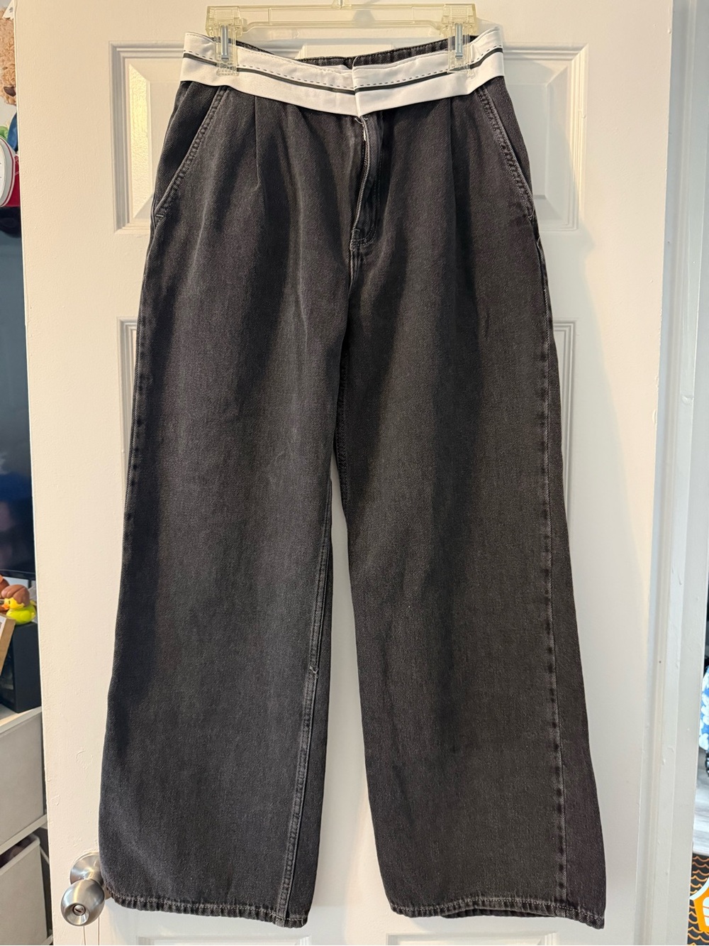 Bershka Black Wide Straight-Leg Jeans with White Waistband